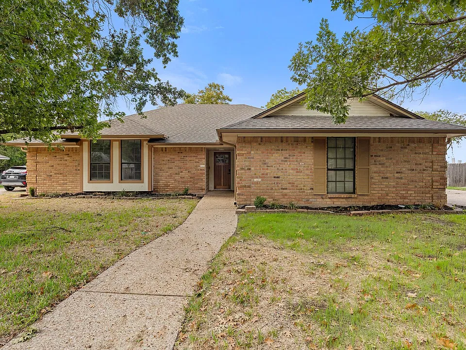 209 Bonham Dr
