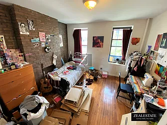 Rented by ZealEstate Group Inc