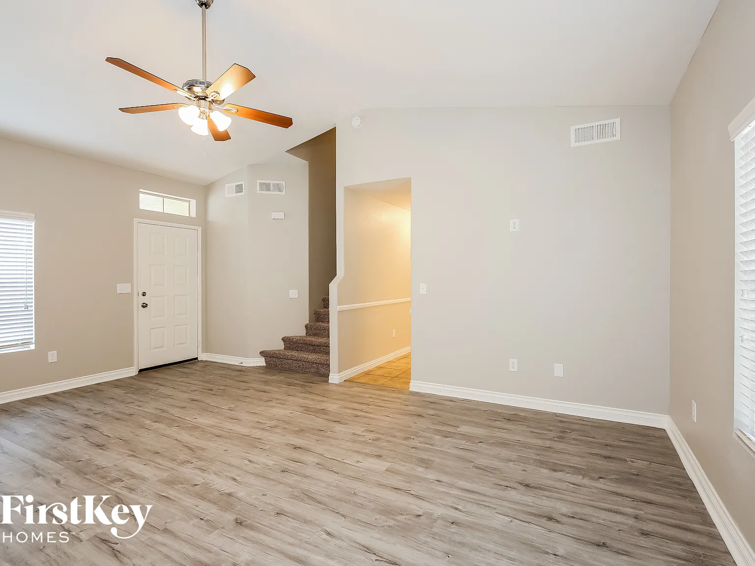 3 bed, 2.5 bath, 1497 sqft, $2,100 — Photo 4