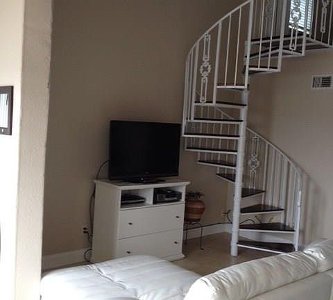 5th image of 1323 Harbor Island Dr #F