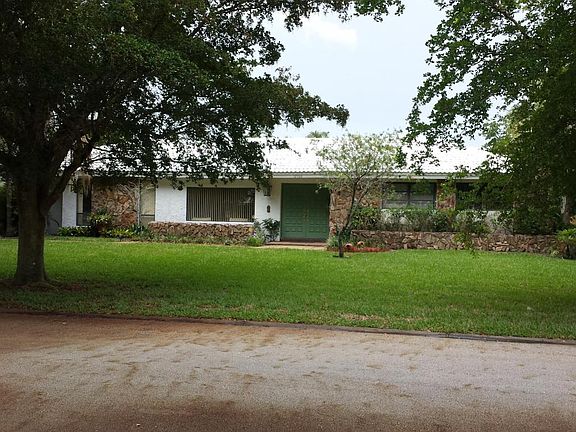 5th image of 10760 NW 24th St