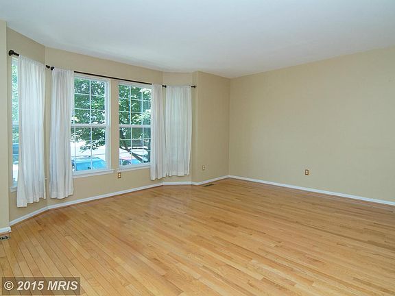 4th image of 7730 Martin Allen Ct