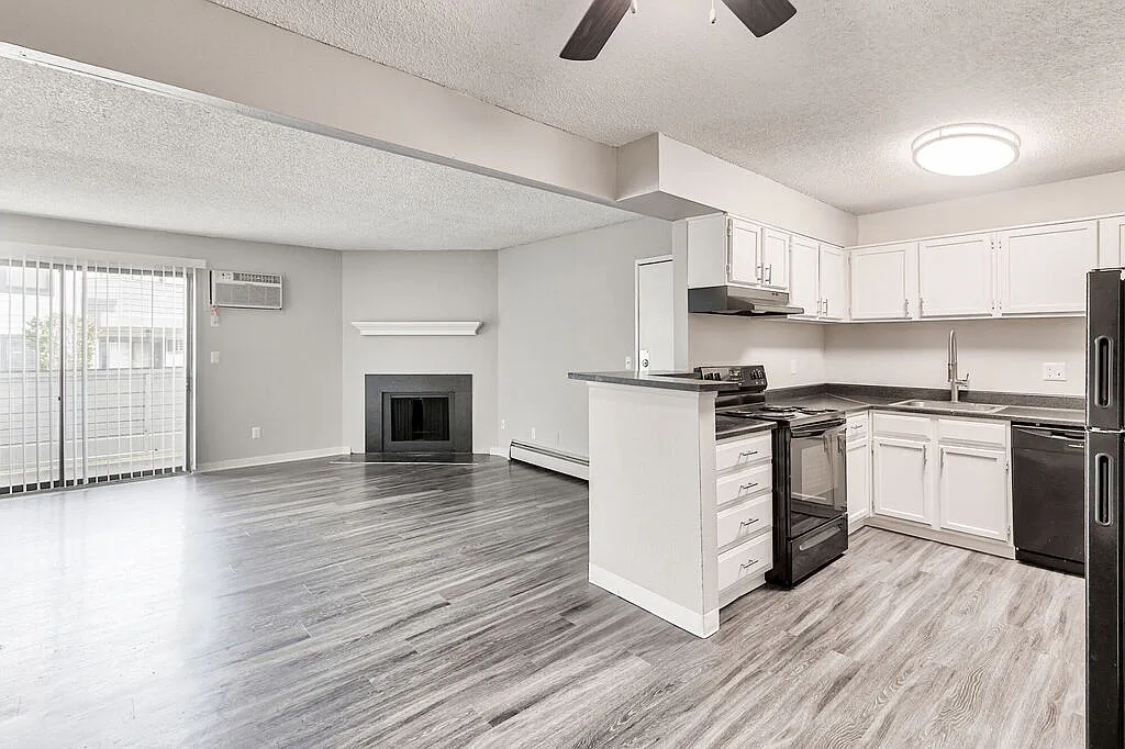 Building Photo - Miramar Apartments