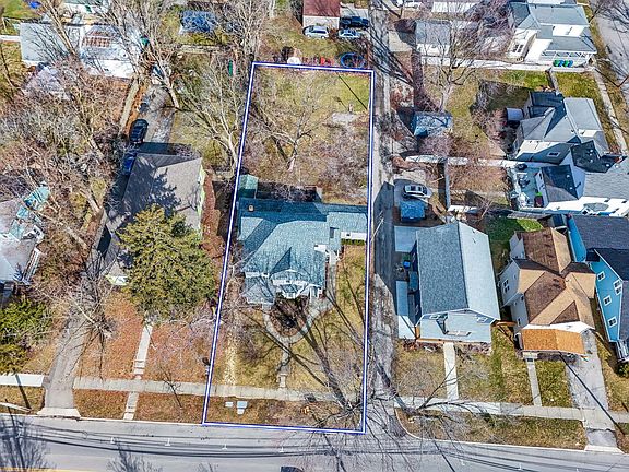 3rd image of 218-220 W 4th St