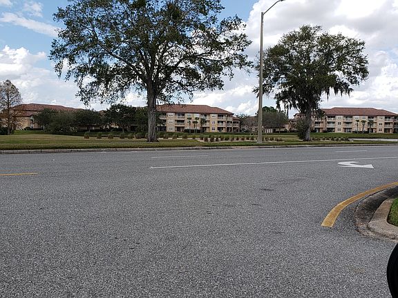 2nd image of 13953 Fairway Island Dr APT 628