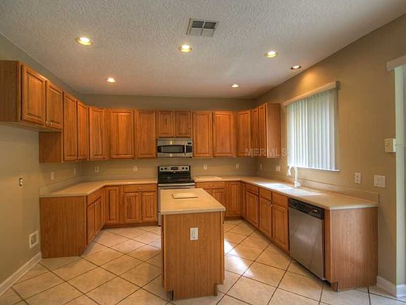 2nd image of 934 Palm Oak Dr