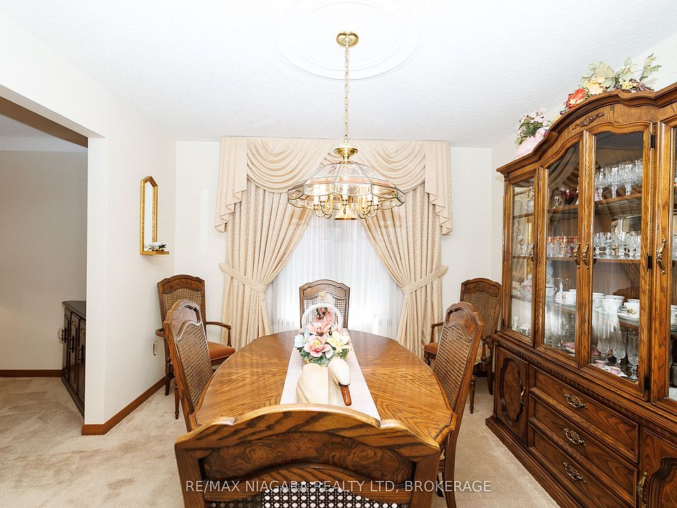 7th image of 4409 Latina Cres