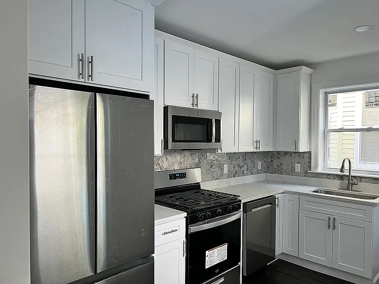 81 Alder St #1 — Photo 1