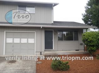 2020 Debra Dr, Springfield, OR 97477