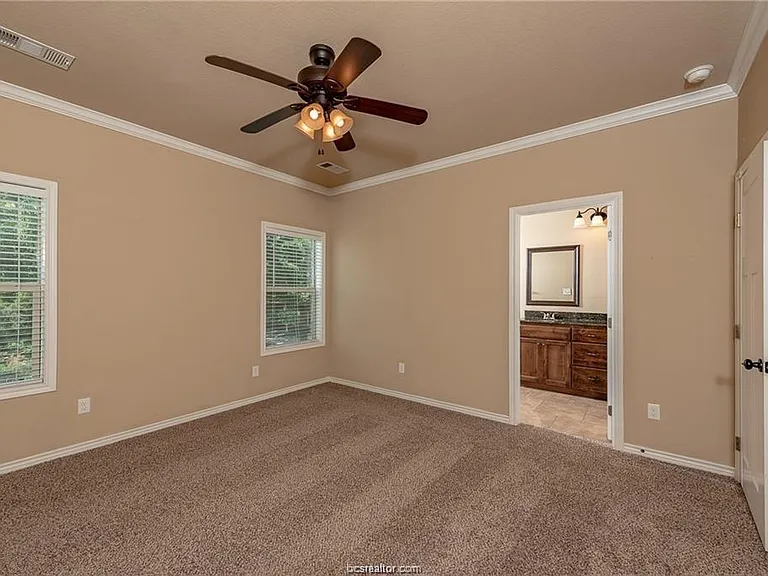 4001 Golden Eagle Dr #B — Photo 13