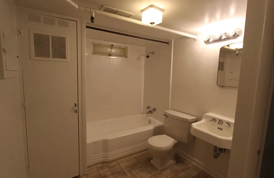 2 bed, 1200 sqft, $3,400 — Photo 3