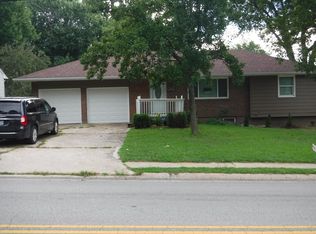 717 N Jennings Rd, Independence, MO 64056