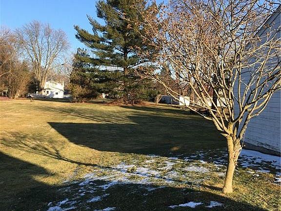 3rd image of 5840 Main St