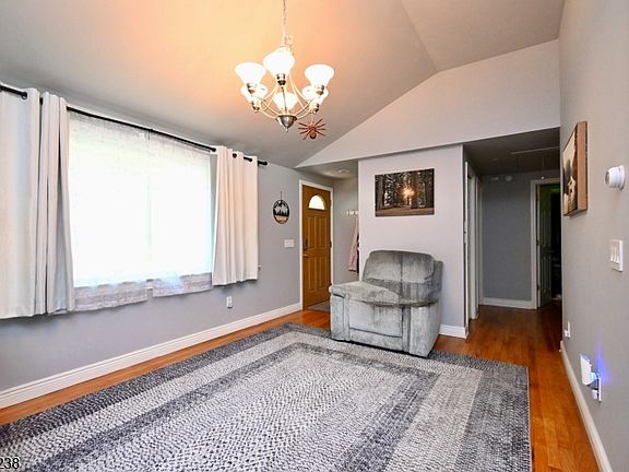 2nd image of 45 Espanong Rd