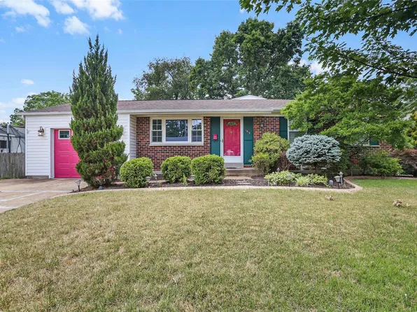 1810 Oliveto Ln, Hazelwood, MO 63042