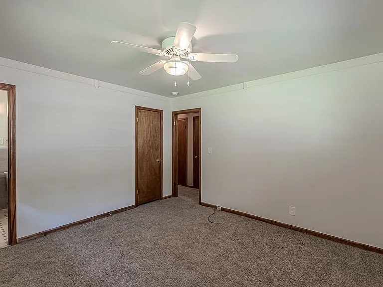 3920 Cliftondale Pl — Photo 17