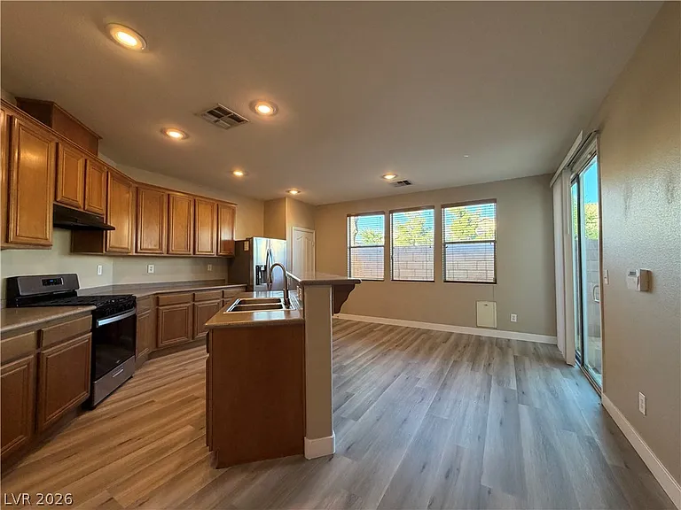 11612 Kindsland St — Photo 6