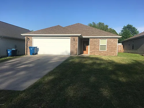 211 N Adams Ave Photo 1