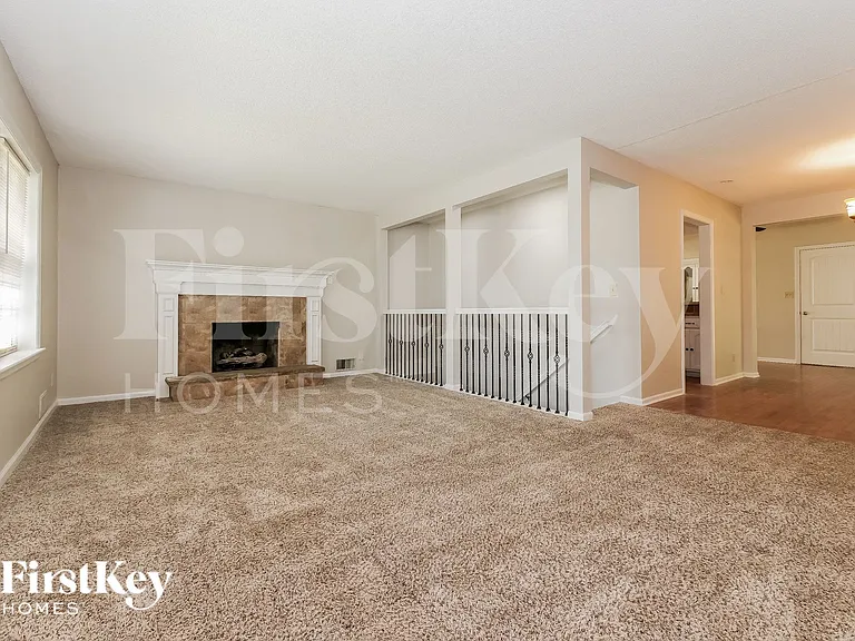 10400 E 79th Ter — Photo 4