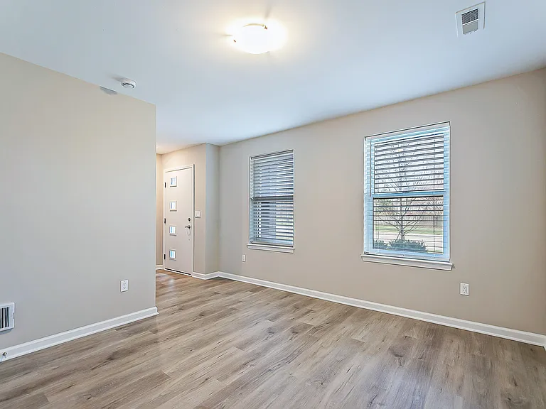 2150 Park Dr — Photo 9