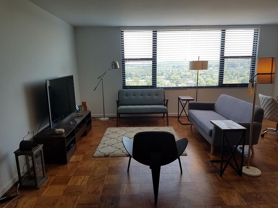1st image of 4600 Duke St APT 1513