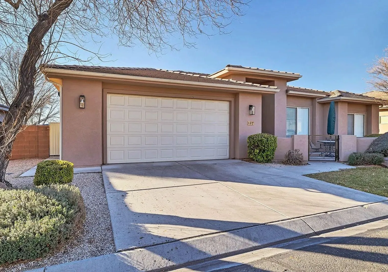 Charming & Spacious 3-Bed, 2-Bath Single-Family Home in St. George! — Photo 2