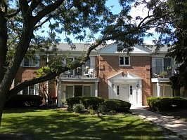 2nd image of 1120 N Farnsworth Ave APT 1