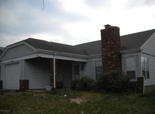 10 Sandhurst St, Manchester, NJ 08759