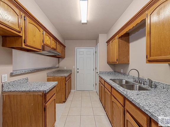 4th image of 2611 Meadow View Dr #15