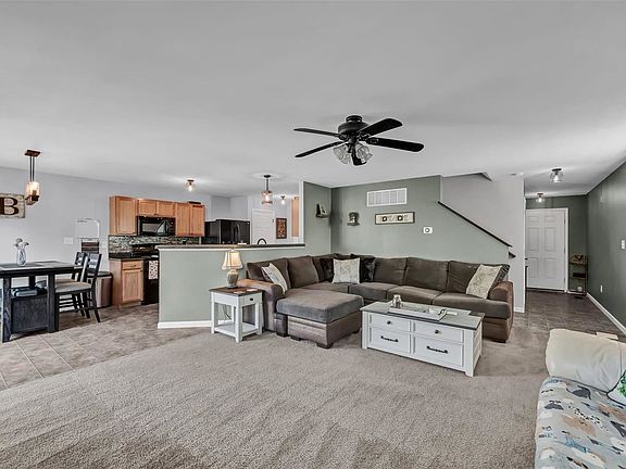 4th image of 121 Bridgeton Dr