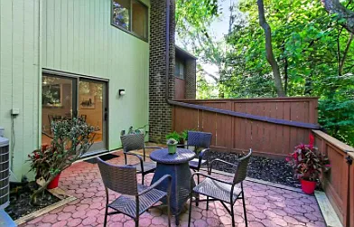 2045 Wethersfield Ct #1 — Photo 25