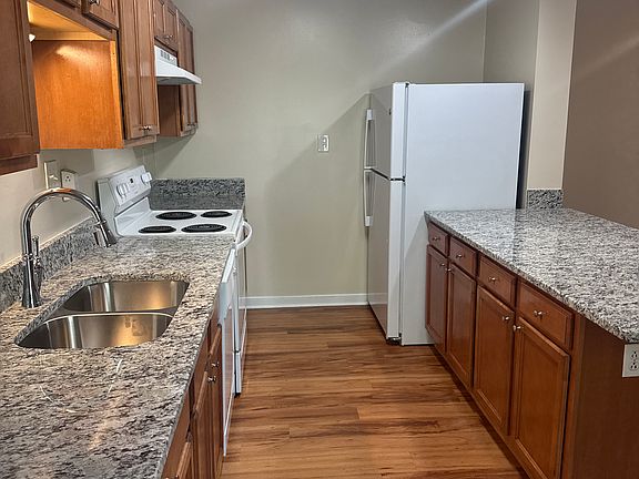 4th image of 2602 Hargrove St APT A