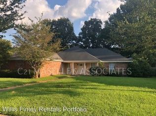 203 Oak Brook Dr, Brandon, MS 39047