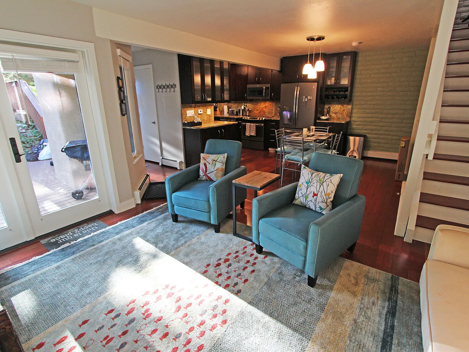 3 bed, 1521 sqft, $4,200 — Photo 3
