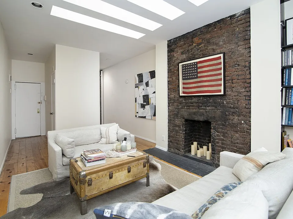 285 Bleecker St #8