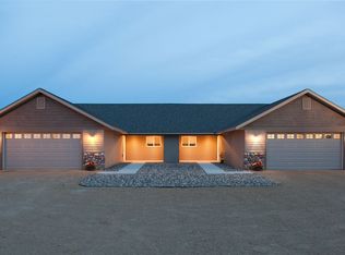 561 Lulu Ln, Roberts, WI 54023