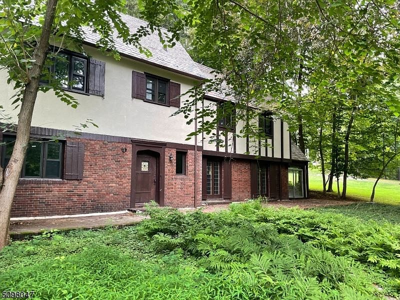 1st image of 3 Wildwood Ave