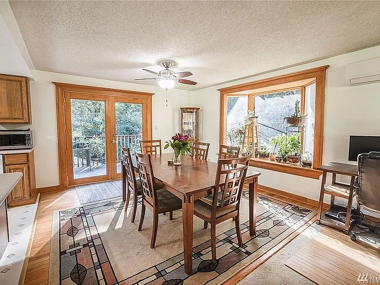 17050 Finley Rd NE — Photo 4