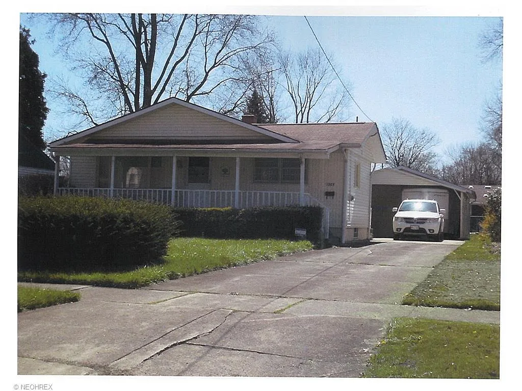 1365 Westwood Dr NW photo 1