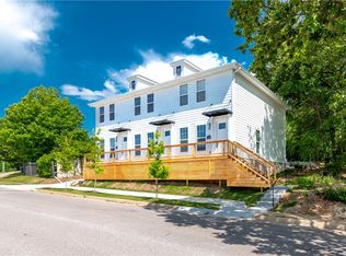 2286 W Stone St, Fayetteville, AR 72701