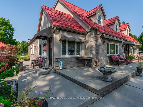 2nd image of 6949 Thorold Stone Rd