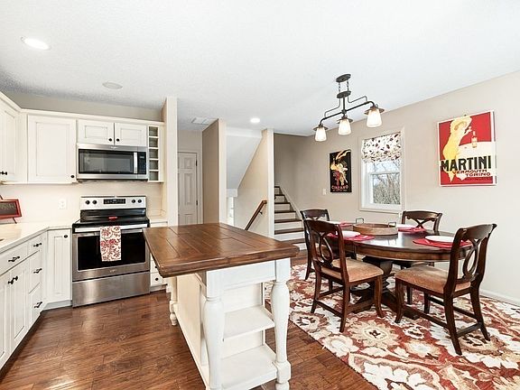 5th image of 4 Russell Dr #D