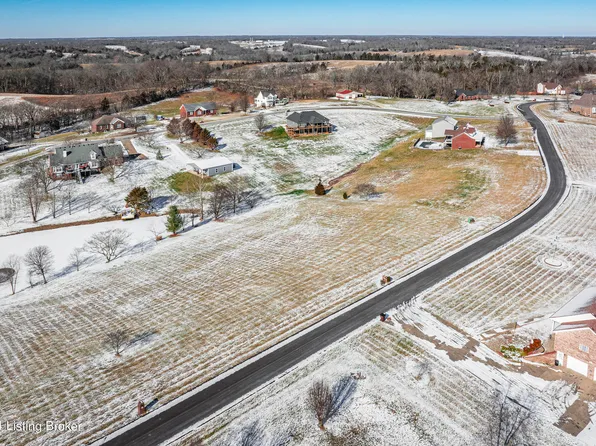 995 Lakeside Dr, Taylorsville, KY 40071