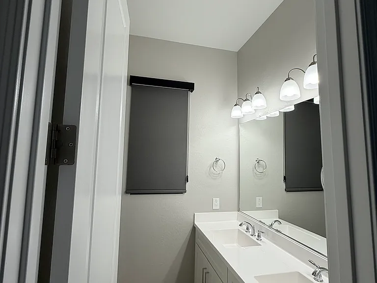 1837 E Saguaro Park Ln — Photo 10