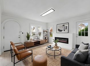2 Fordham Pl, Hempstead, NY 11550