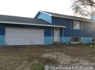 8 Viking Blvd NE, East Bethel, MN 55011