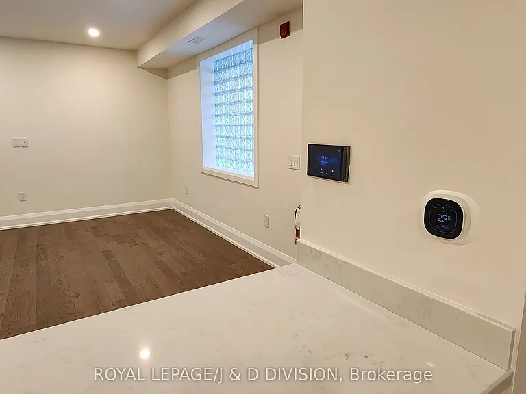 2579 Yonge St #202 — Photo 9
