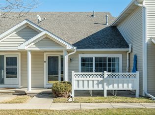 9285 Greenspire Dr UNIT 23, West Des Moines, IA 50266