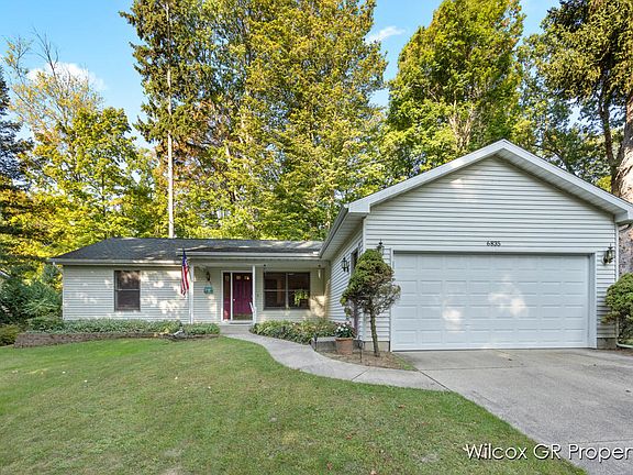 2nd image of 6835 Homestead Dr NE