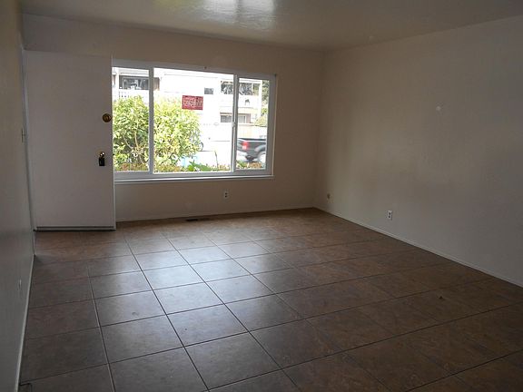 2nd image of 708A Seabright Ave